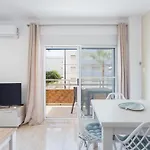 Holidays Апартаменты *